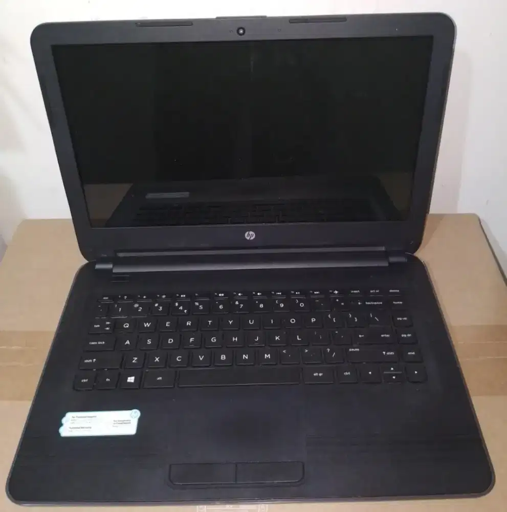 Laptop ram 8gb SSD 120gb HDD 500gb HP AMD Radeon 4 siap pakai