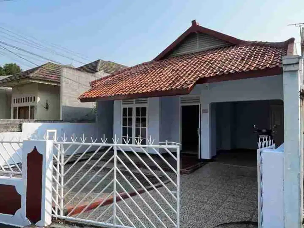 Disewakan Rumah siap huni Dijakasampurna Bekasi barat 3 kamar tidur rumah rapih