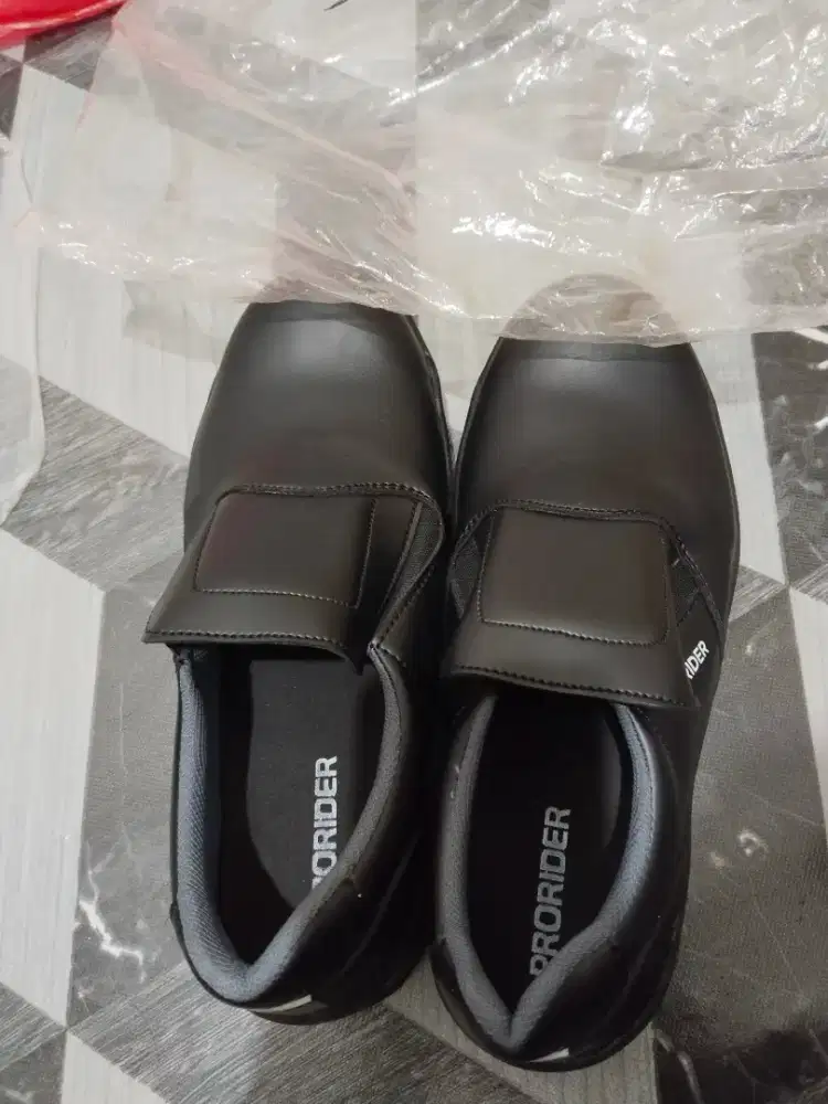 Bismillah, mau jual Sepatu Safety