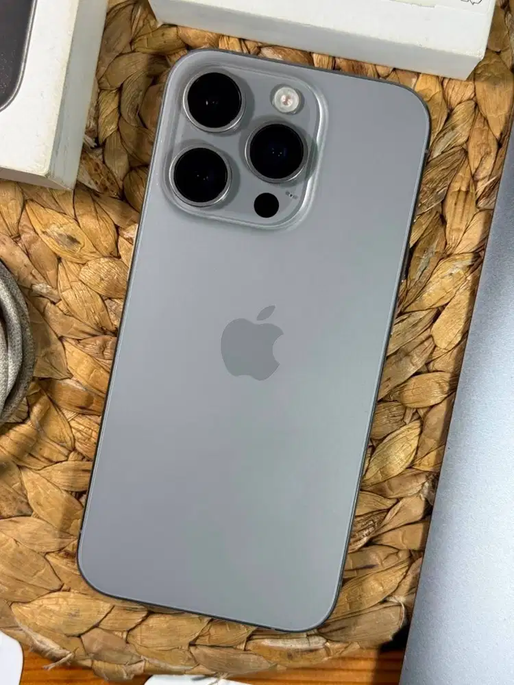 iPhone 15 pro 128gb Natural Titanium Second iBox
