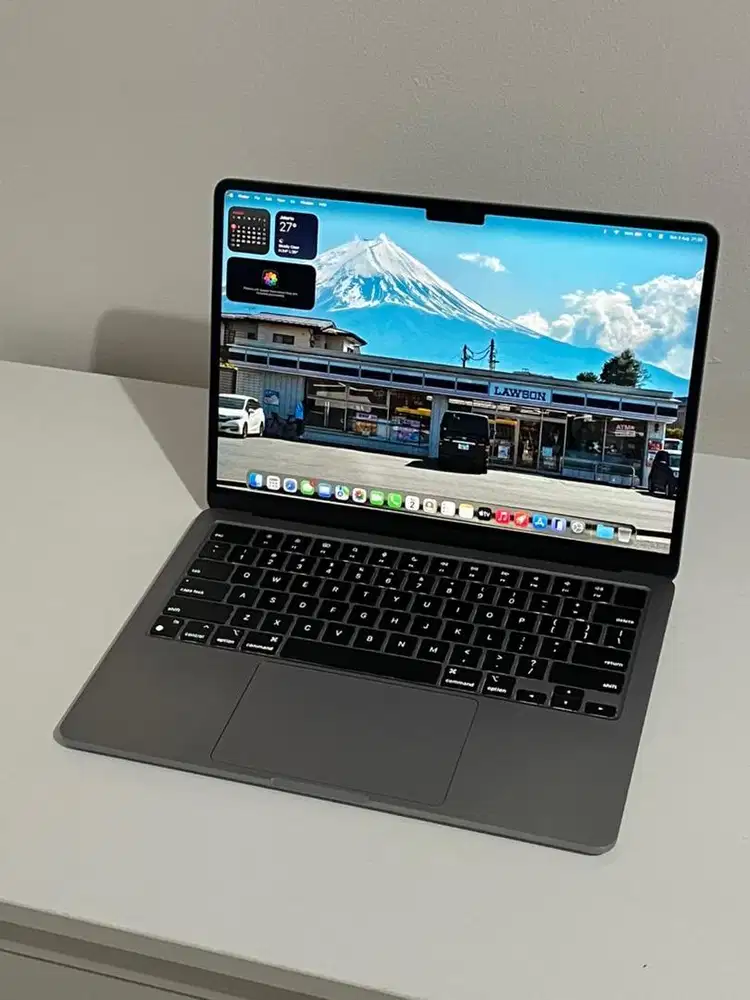 MacBook Air 2024 M3 13 inch 8/256