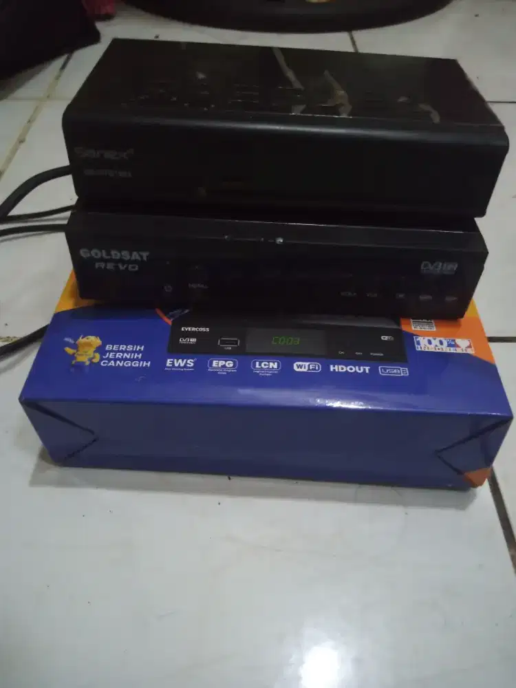 Jual STB Ada Dua Unit Kondisi Mati Ga Tau Kenapa