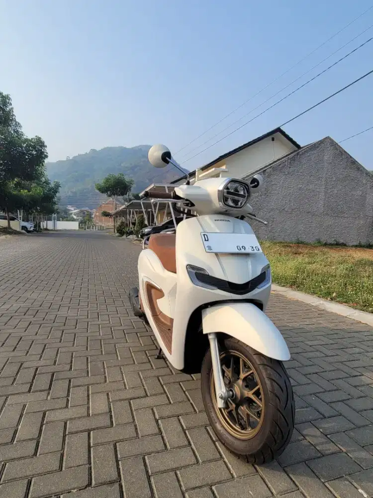 HONDA STYLO ABS PUTIH