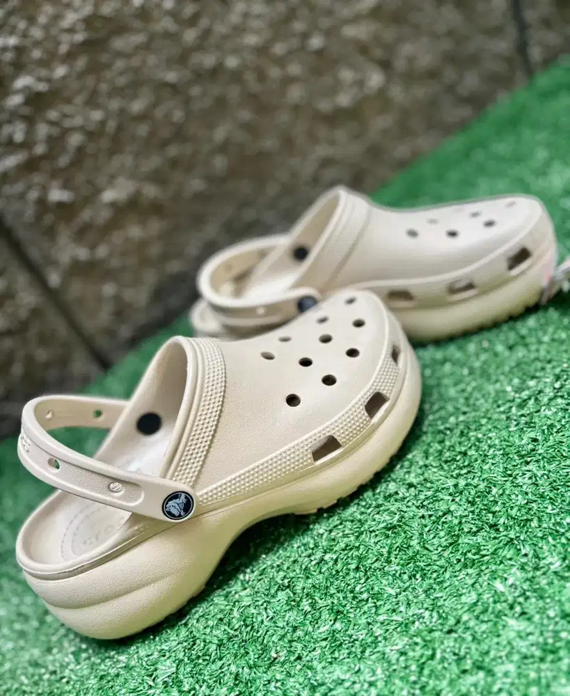 For Sale new sandal crocs bae clog classic