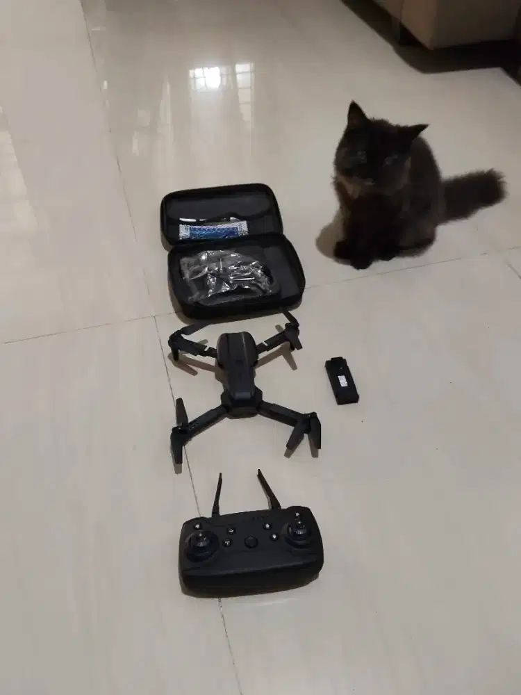 Drone e99 pro baru tp 1 baling baling tidak berputa