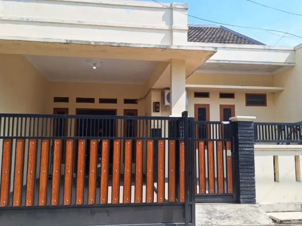 Rumah 1 Lantai di Bekasi Utara. Dalam Komplek, SHM