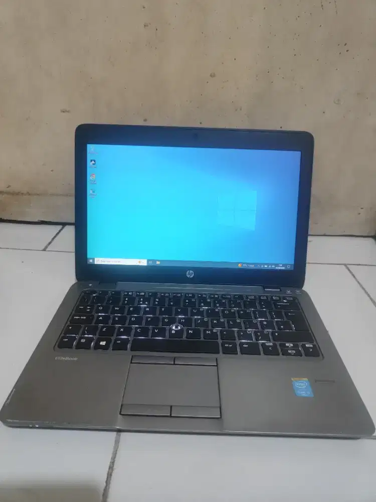Laptop HP core i7 backlight