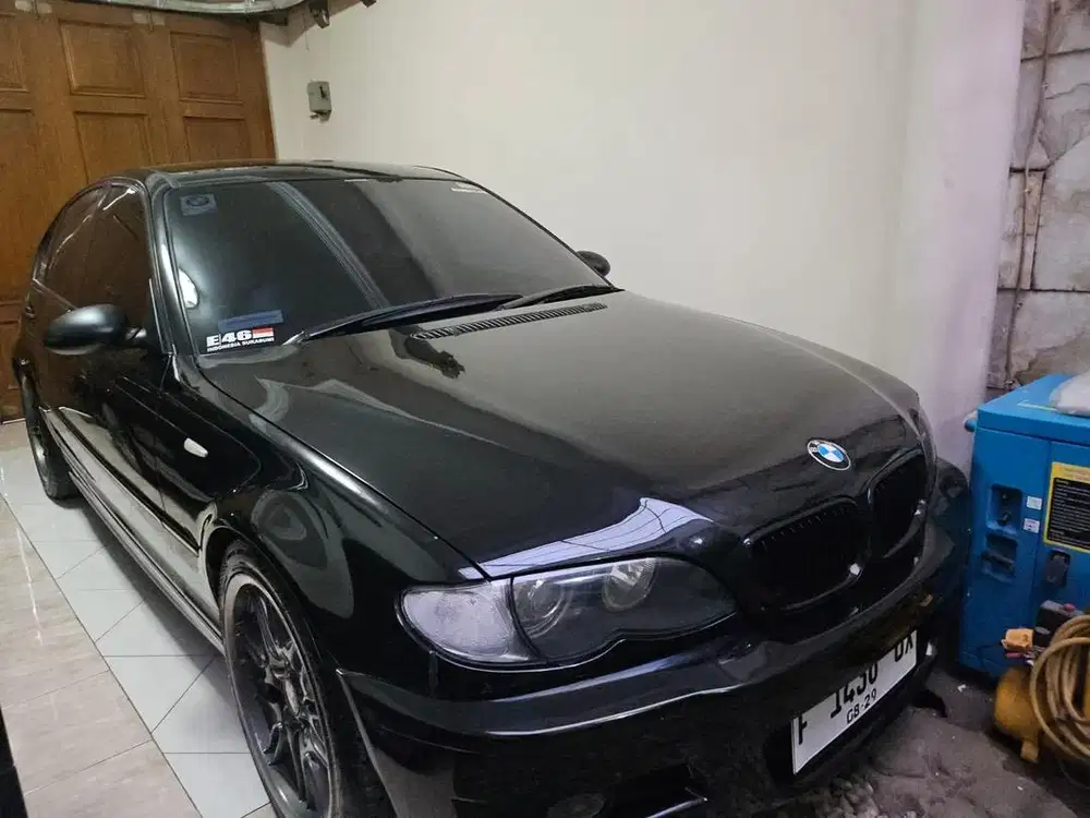 Bmw e46 2004 sedan hitam