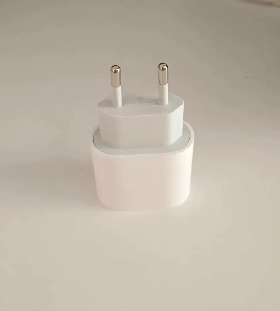 Kepala charger i phone