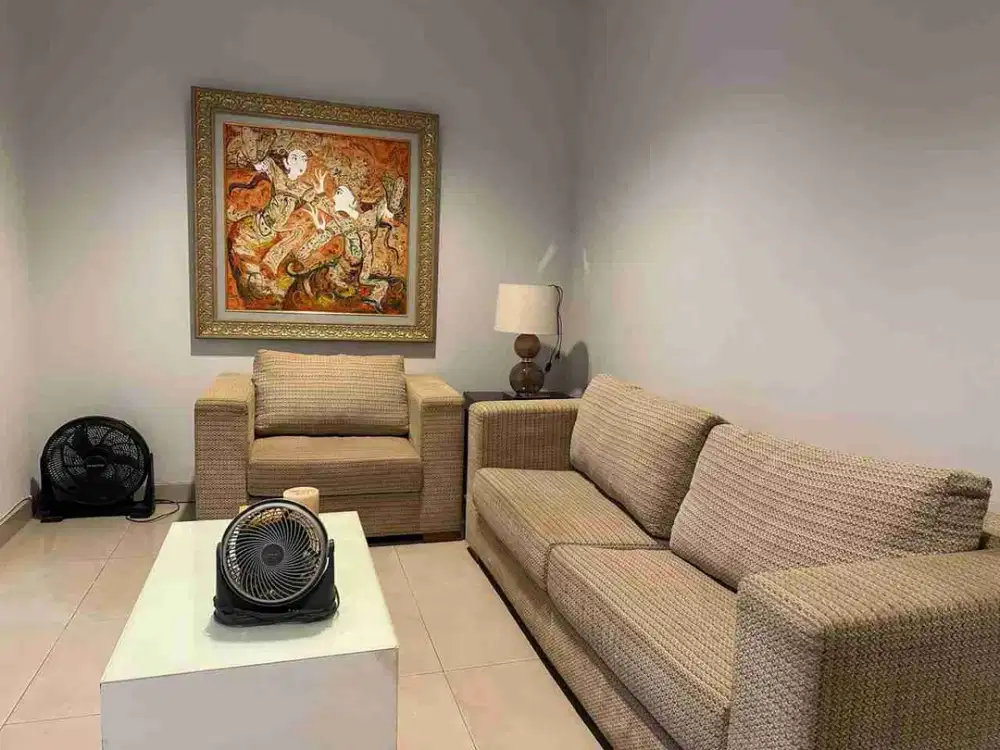 D sewa rumah townhouse emerald pik