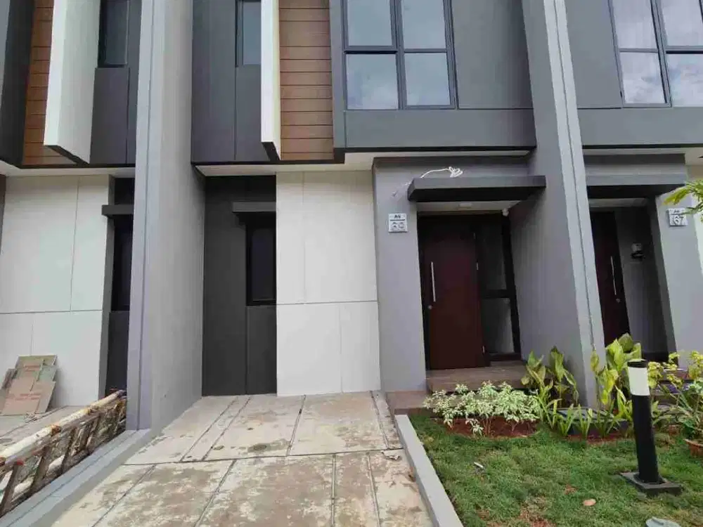 Disewakan Rumah Baru di Summarecon Crown Gading