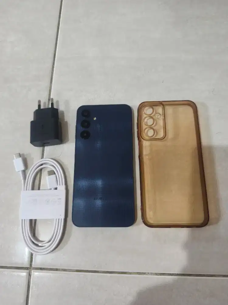 Samsung a25 5G 8/128 blue black HP charger sein