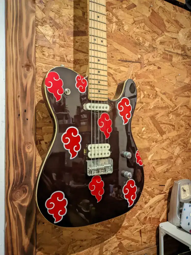 Gitar elektrik Homer