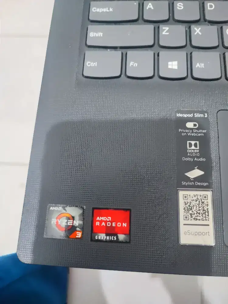 Saya beli laptop macbook rusak mati hancur total