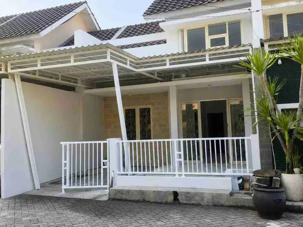 Termurah‼Rumah Like New Greenlake Wonorejo