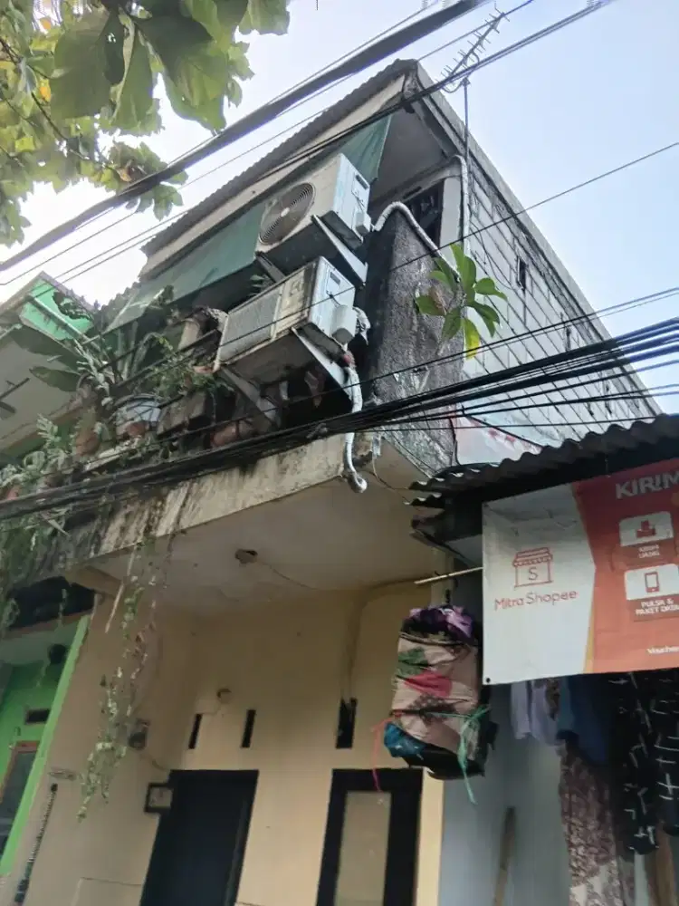 RUMAH SWADAYA 2 TANJUNG BARAT JAKSEL