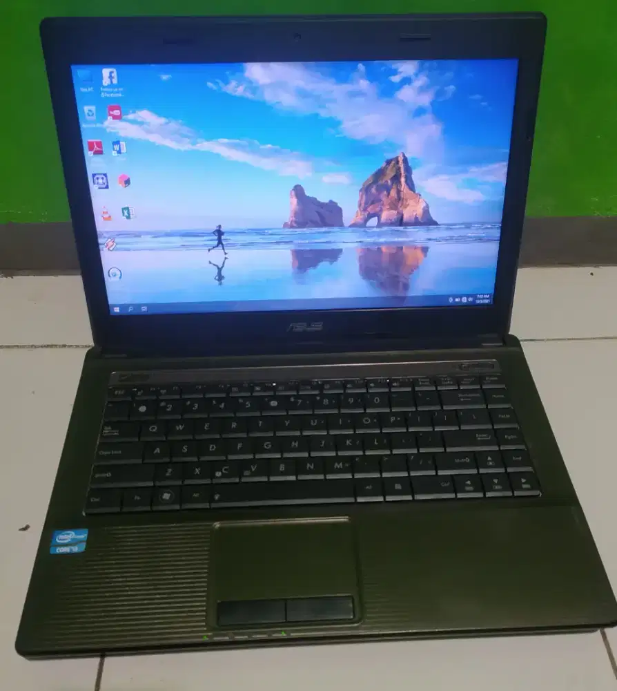 Laptop 14 inc core i3, ram 8gb