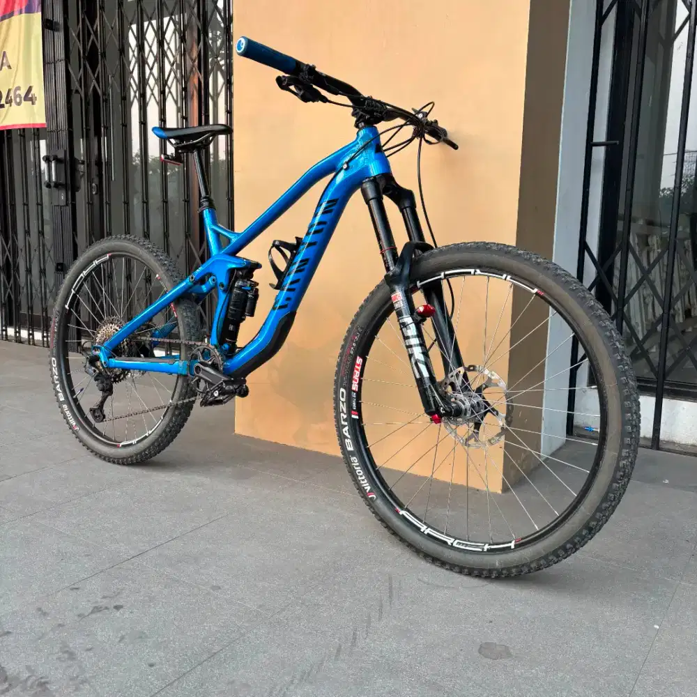 Sepeda MTB Canyon Strive Spek Hedon Polygon Siskiu Lewat
