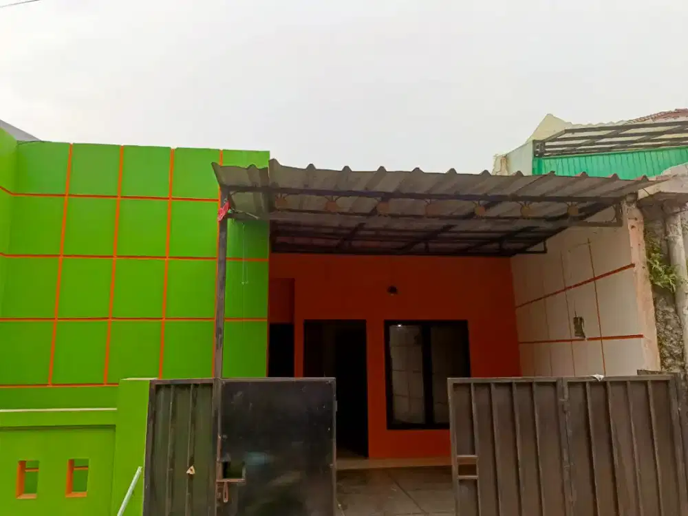 Di kontrakan 1 rumah 3 kamar tidur 2 kamar mandi 1 lantai