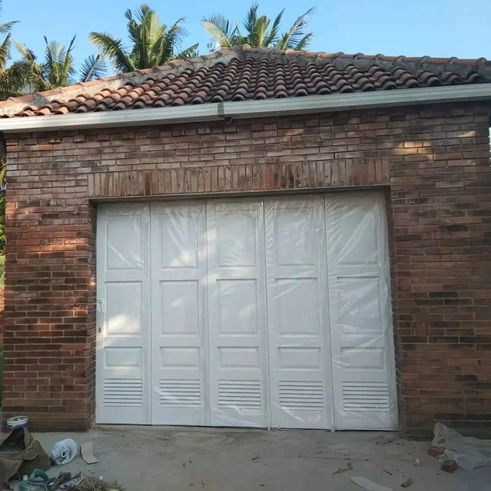 Pintu Garasi Minimalis, Bikin Tampilan Rumah Makin Elegan
