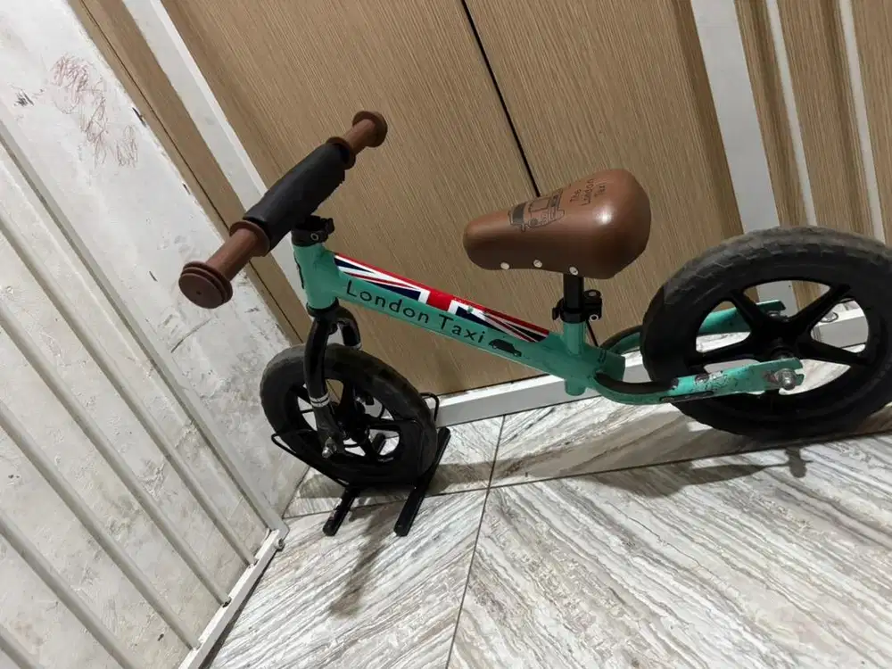 Balance bike, london taxi ori