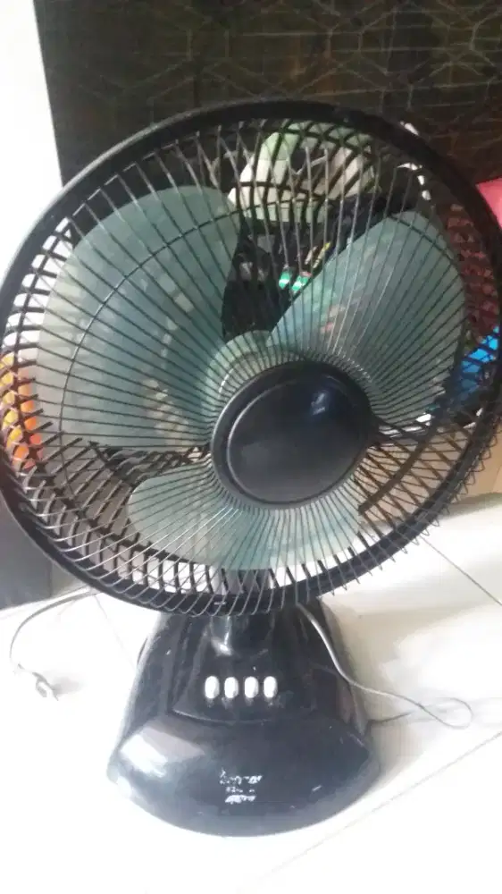 Kipas angin meja 12 inch merk cosmos normal siap pakai nego tipis