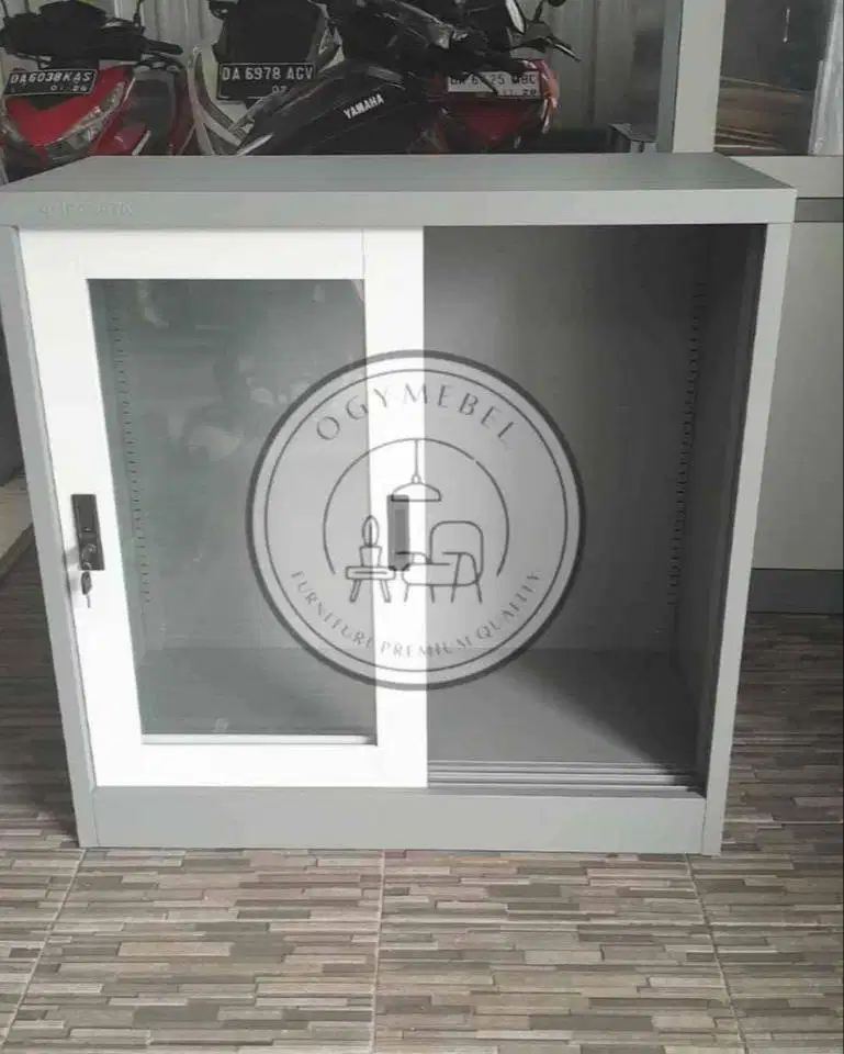SALE ! LEMARI ARSIP / FILE PINTU SLIDING TERLARIS