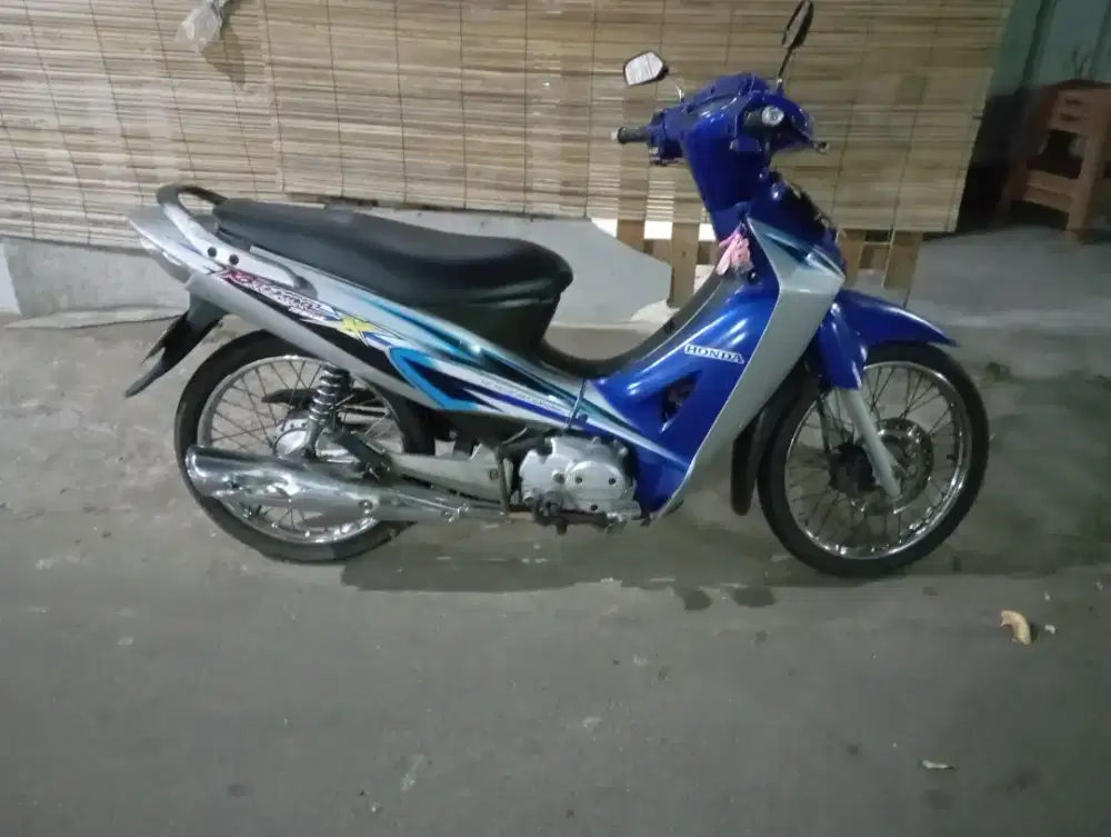 Honda karisma 2024