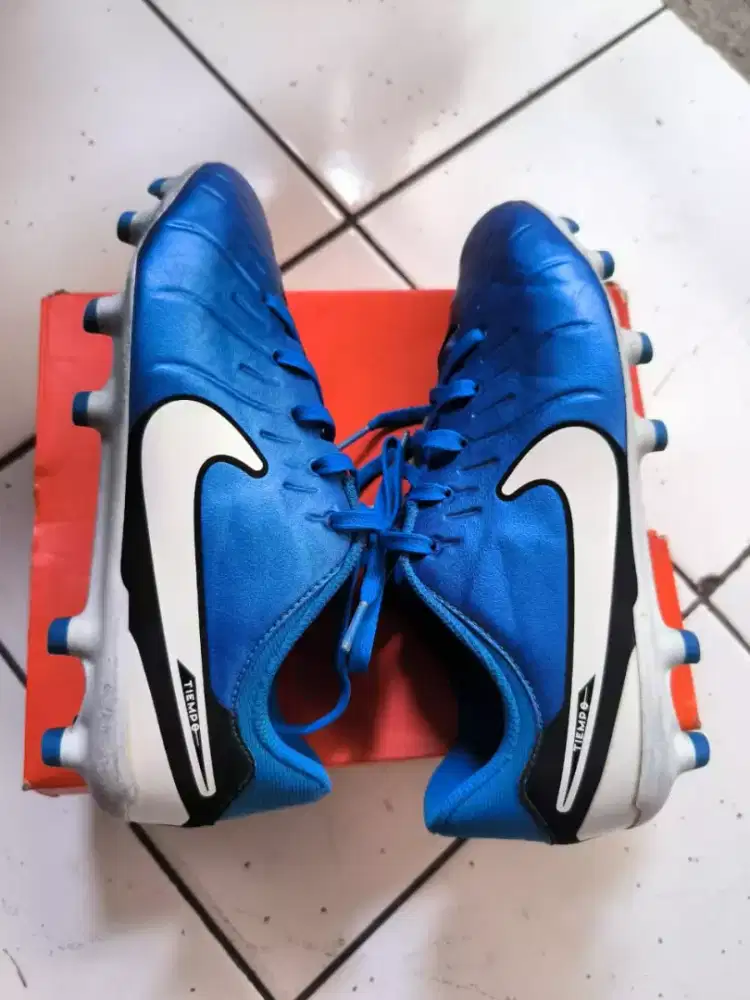 Nike Sepatu sepakbola anak size 36,5