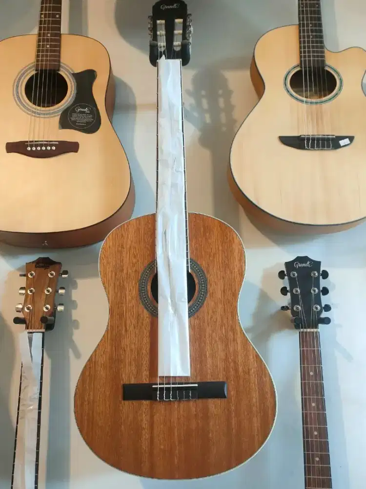 GITAR AKUSTIK GRANDE IC139NS