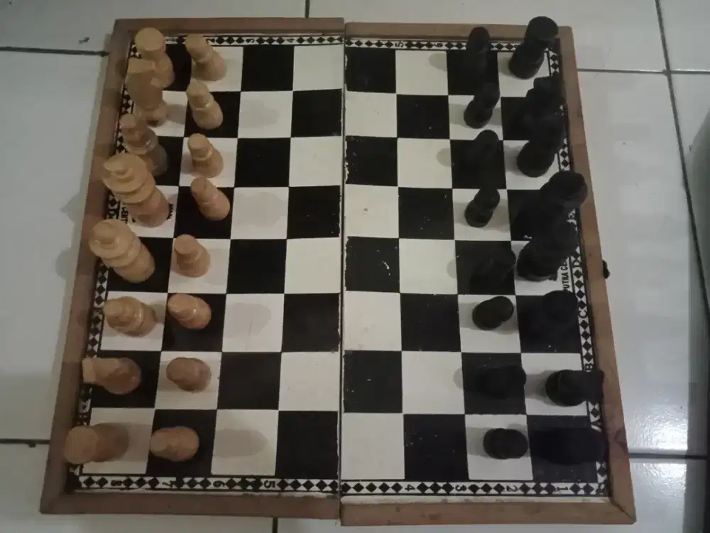 Mainan catur papan pl ukuran 36×36