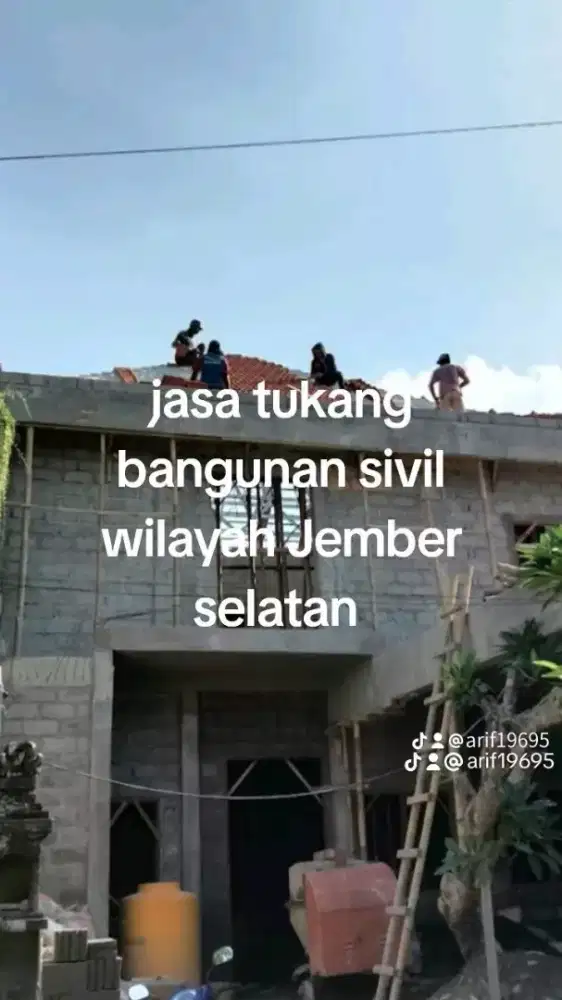 Jasa tukang bangunan, pasang keramik