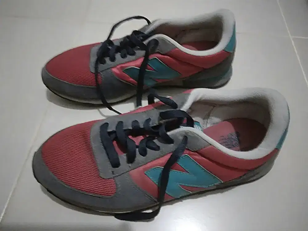 Sepatu / sneakers NB / new balance # 42.5