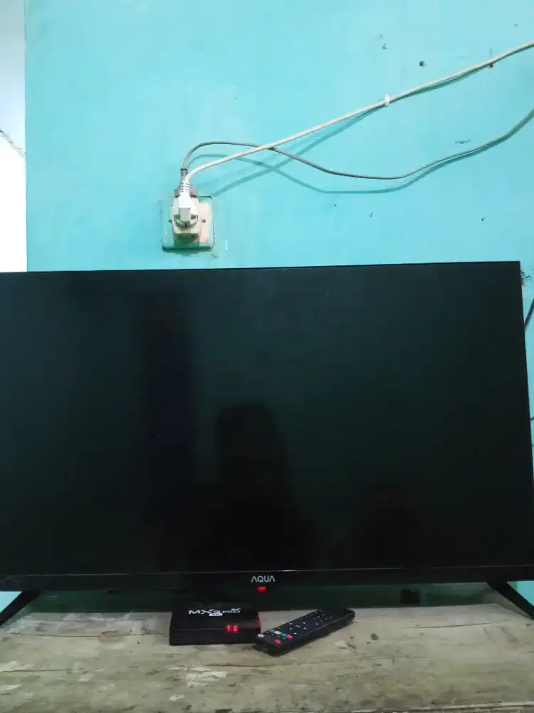 DIJUAL TV AQUA 32IN JARANG DIPAKAI