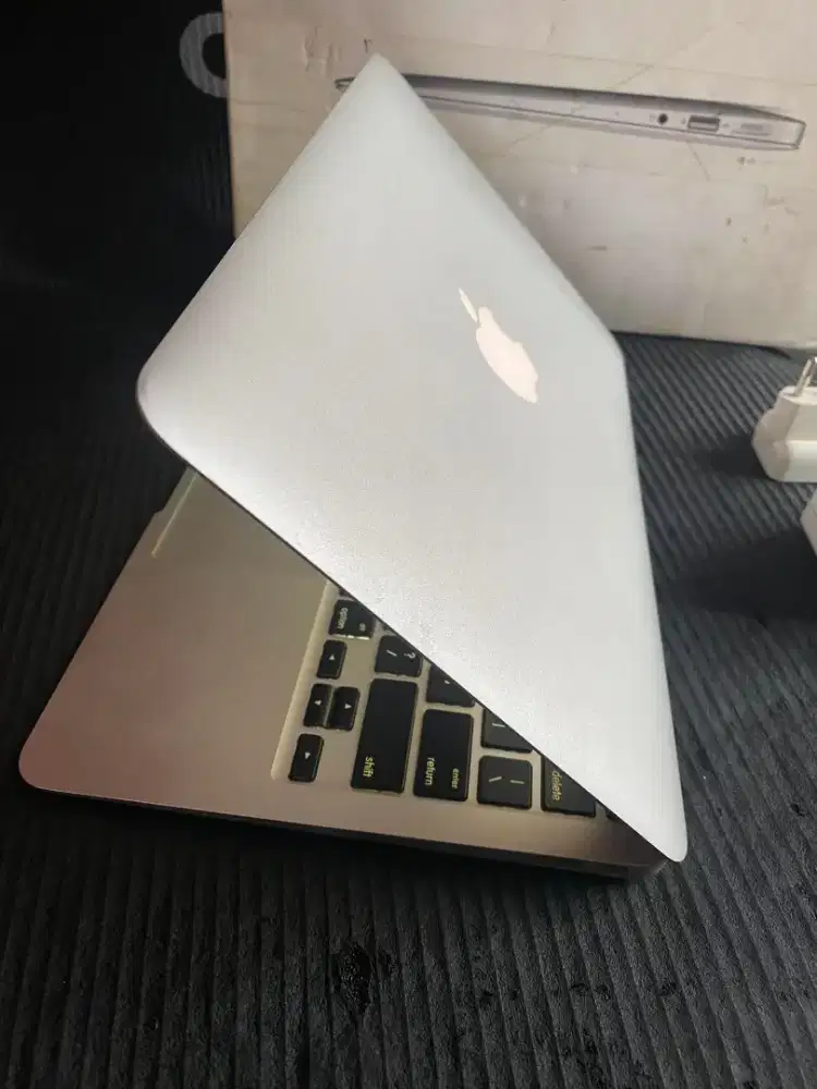 Mackbook Air 11 in early 2014 ram4 /ssd512gb