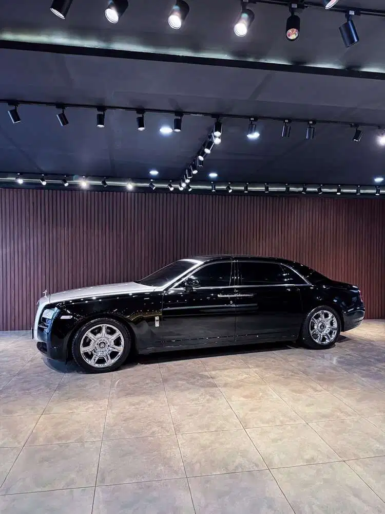 Rolls Royce Ghost 2011 Bensin