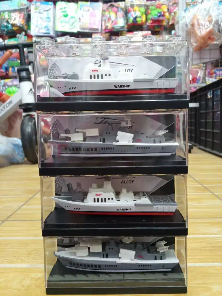 mainan anak diecast akrilik kapal