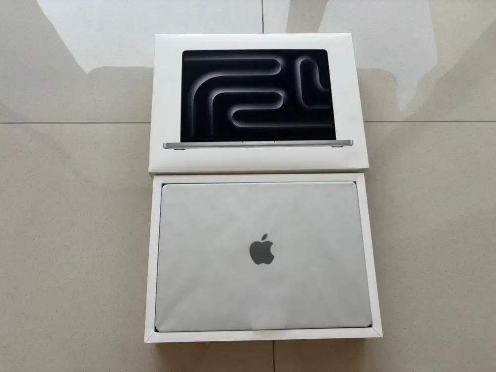 [BNOB] Macbook Pro M5 Pro 24/1TB Silver New belum aktivasi not m4