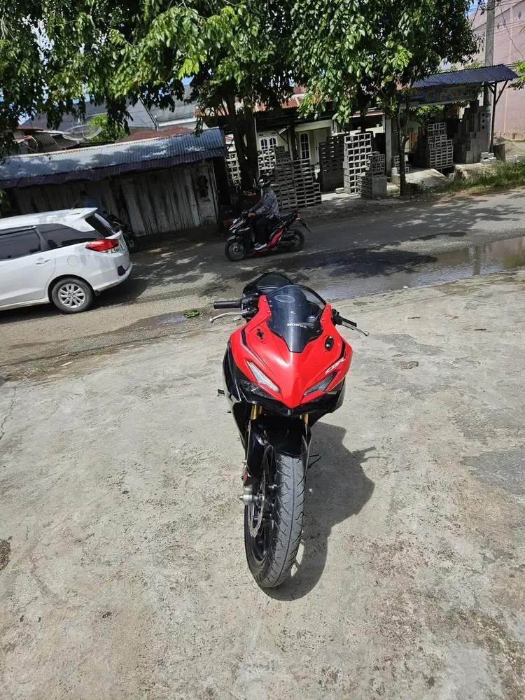 Honda cbr 150 r