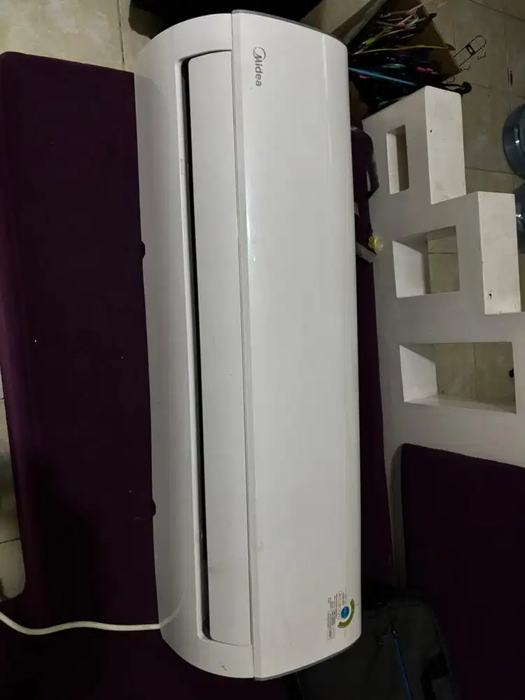 AC midea 2 pk dr baru