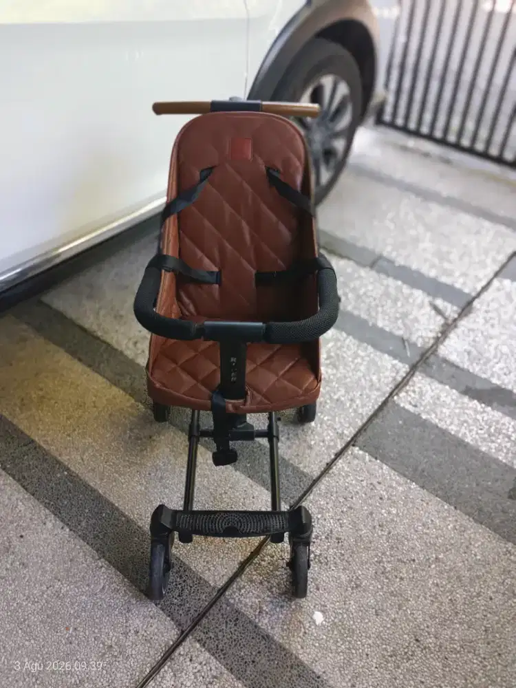 Dorongan bayi bekas