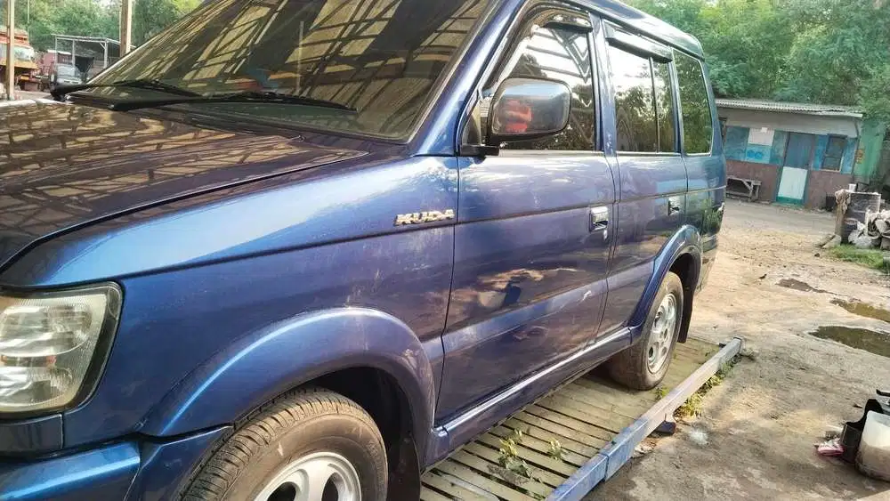 Mitsubishi Kuda 2003 Bensin