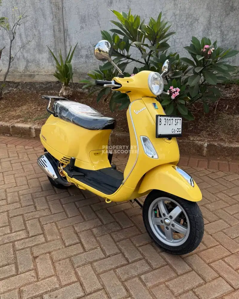 JUAL MURAH VESPA LX 150 2V 2012 MULUS