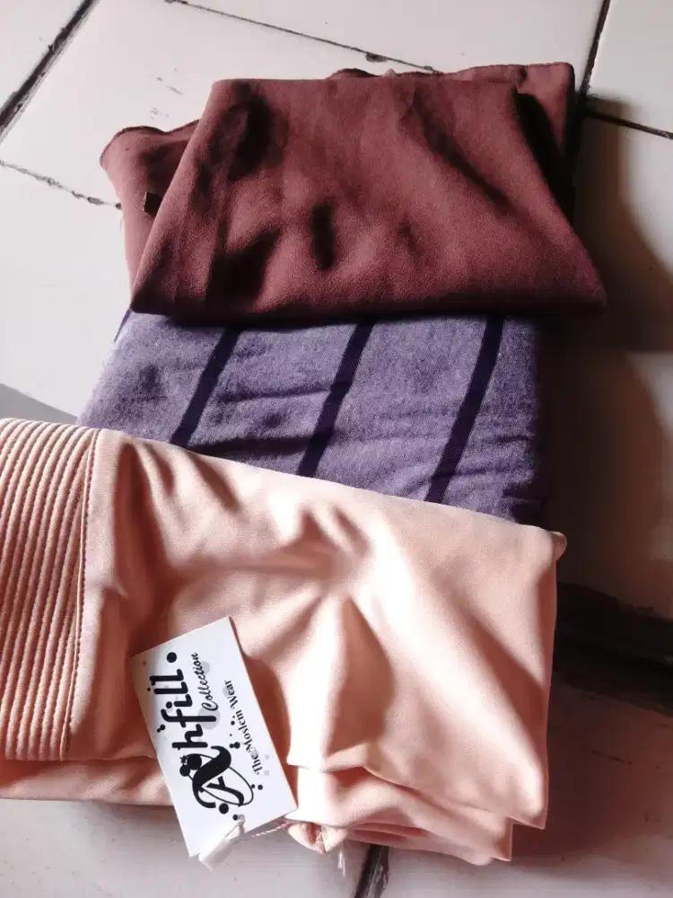 Hijab bergo wanita