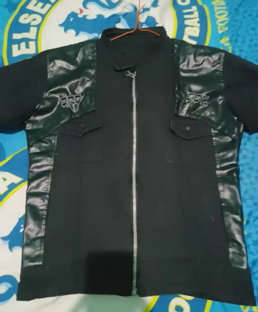 Jaket pria ukuran L