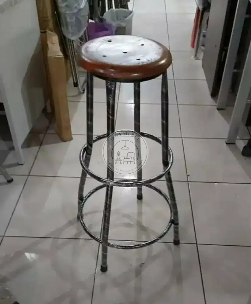 SALE ! KURSI BAR/CAFE DINGKLIK KAKI BESI TERLARIS