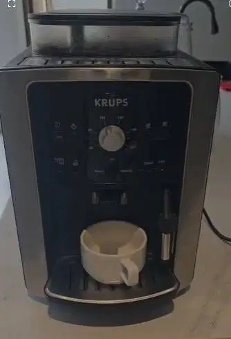 Krups Espresseria Automatic / Krups EA8010.