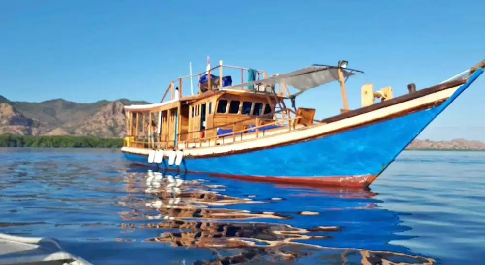Kapal perahu pisnishi mitsubishi