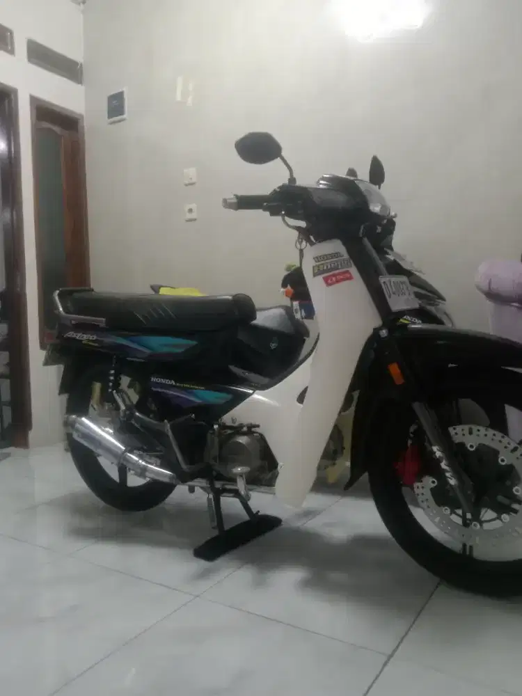 Motor jarang di pake dan mulus  servis rutin tiap bln no kendala