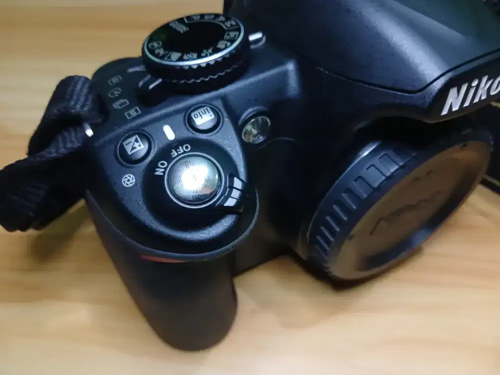JUAL KAMERA DSLR NIKON D3100